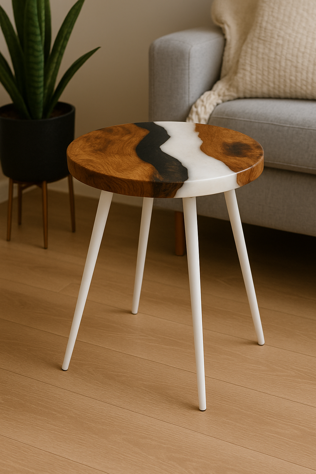 Handgefertigter Epoxidharz-Beistelltisch – individuelles Design-Unikat