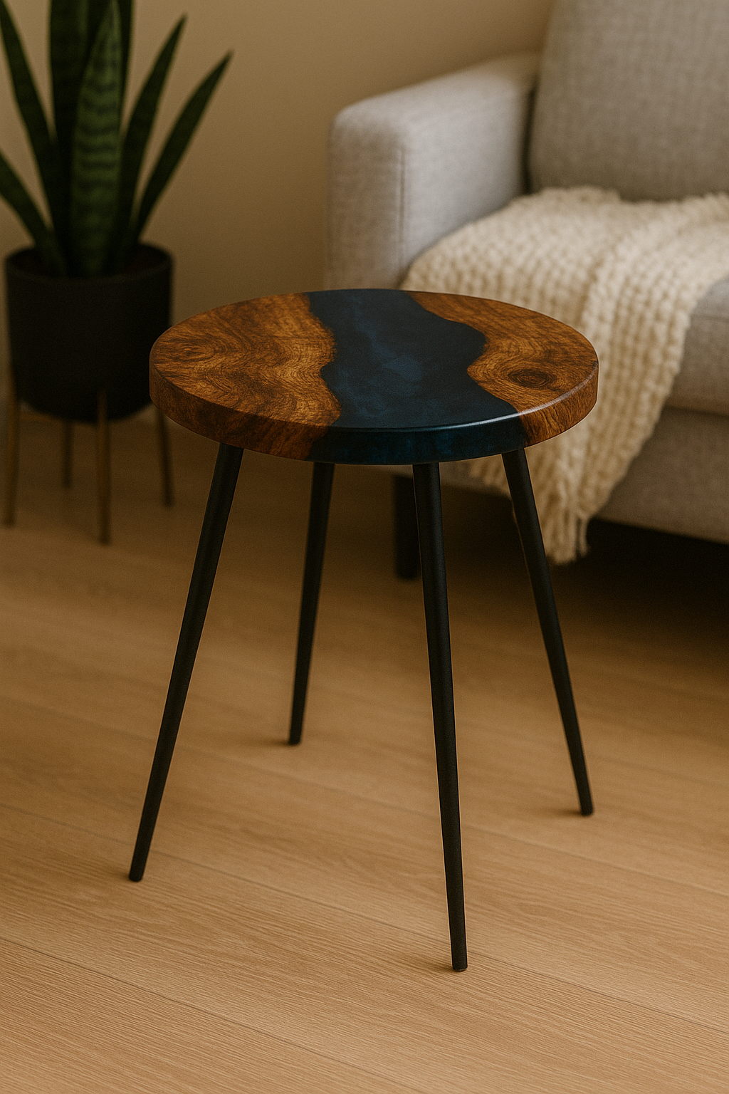 Handgefertigter Epoxidharz-Beistelltisch – individuelles Design-Unikat