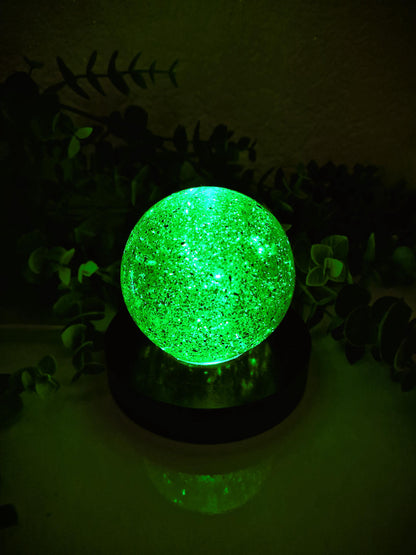 Epoxidharz Kugellampe – handgefertigtes Design-Nachtlicht