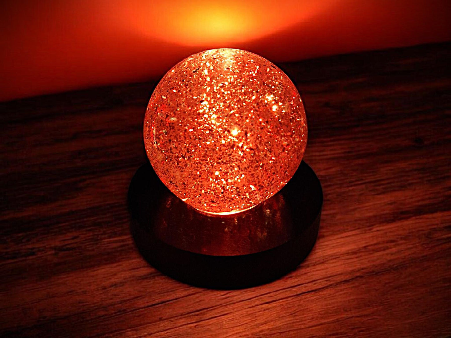 Epoxidharz Kugellampe – handgefertigtes Design-Nachtlicht